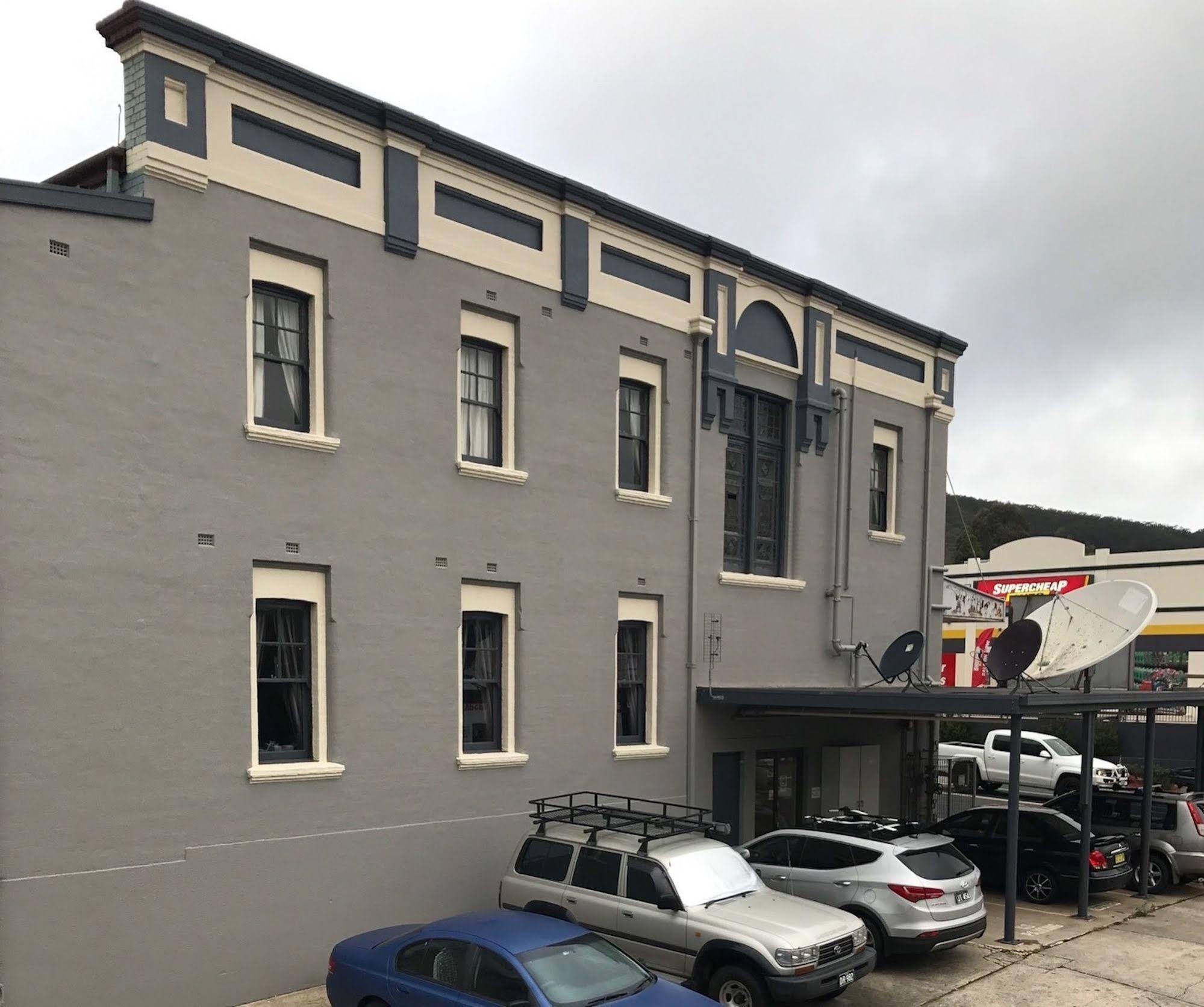 Commercial Hotel Motel Lithgow Exterior photo